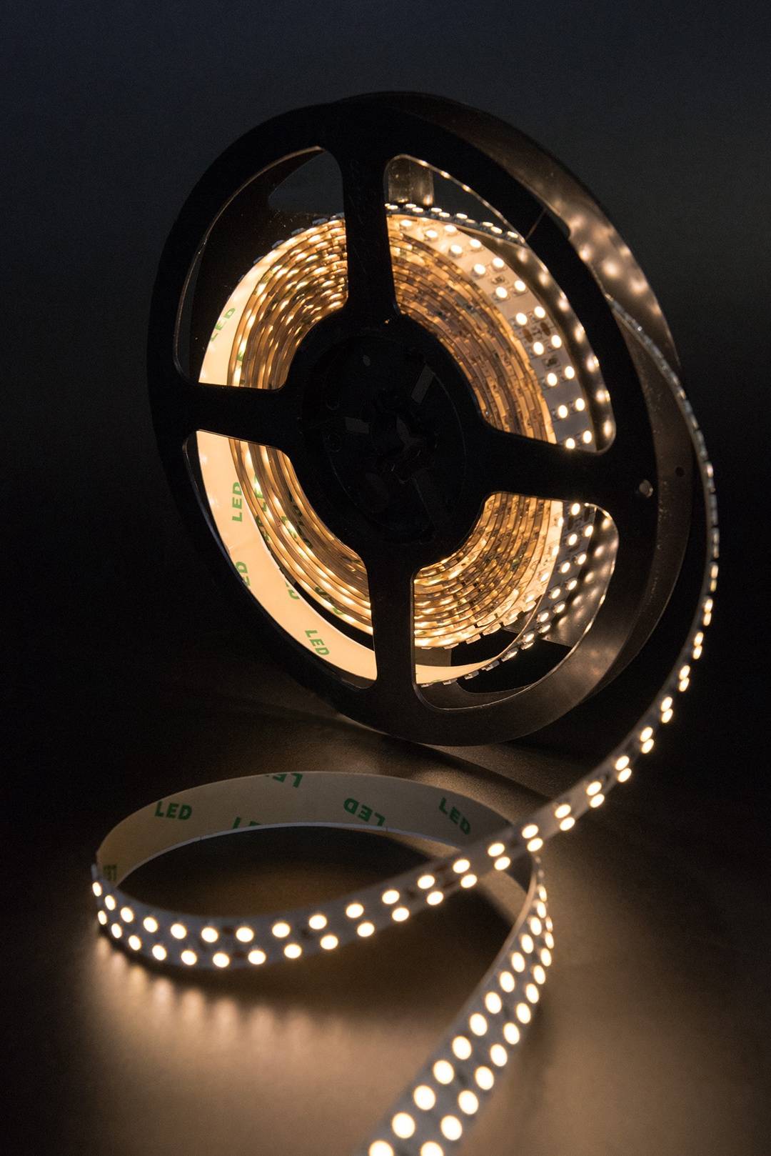 Светодиодная лента SMD3528 240Led/m 19,2W/m IP65 24V (теплый белый) 5m, скотч 3М